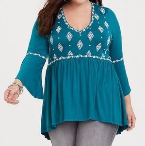 Torrid Super Soft Embroidered Babydoll Tee size 3